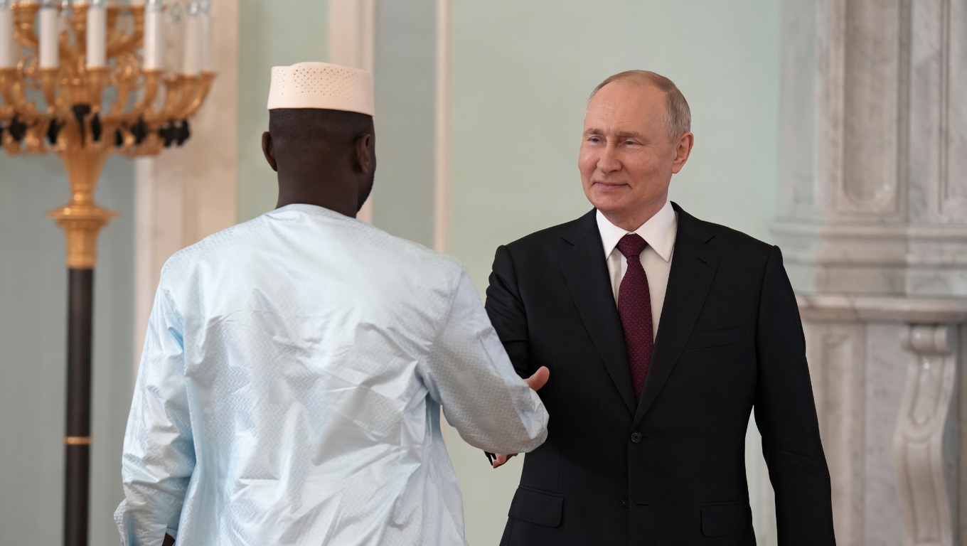 Tentative de coup d&rsquo;état au Mali : la Russie conteste l&rsquo;influence française dans le Sahel
