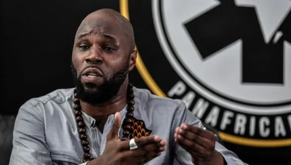 Kémi Séba : l&rsquo;influenceur panafricain au cœur des tensions géopolitiques