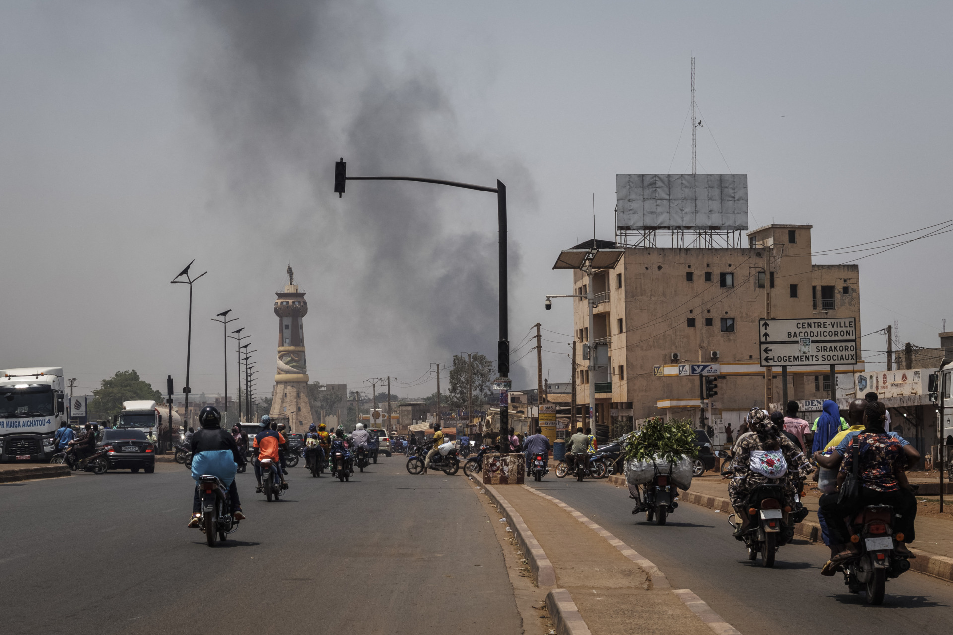 Crise au Mali : l&rsquo;offensive jihadiste met à l&rsquo;épreuve la junte militaire