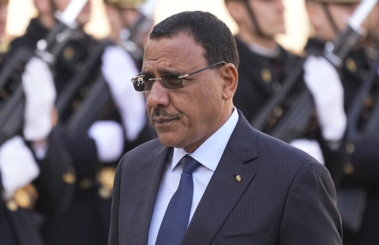 Détention de Mohamed Bazoum au Niger : deux ans d&rsquo;arbitraire et de violations