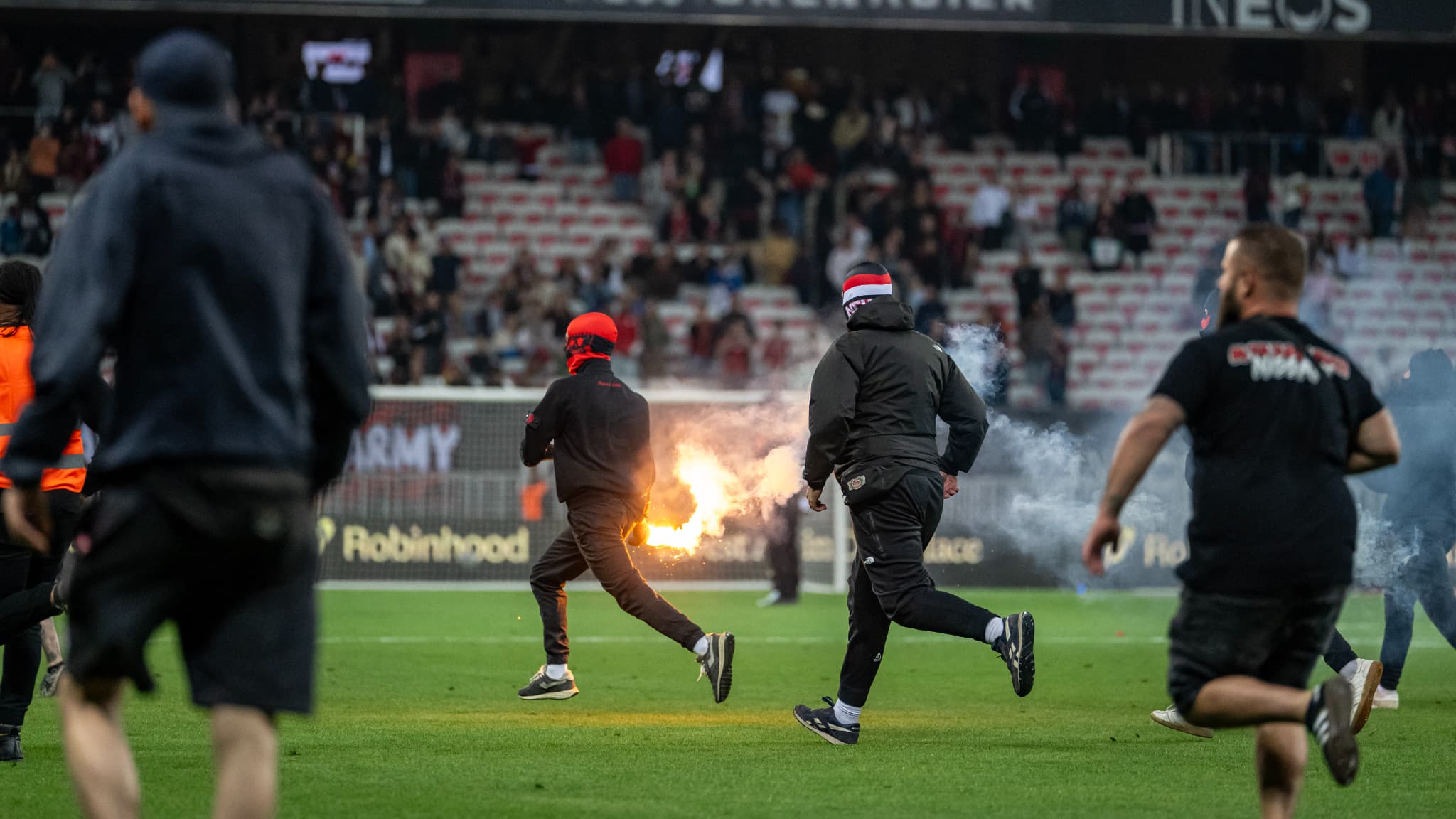 Nice exclu de ses supporters pour son barrage décisif en ligue 1 face à saint-etienne
