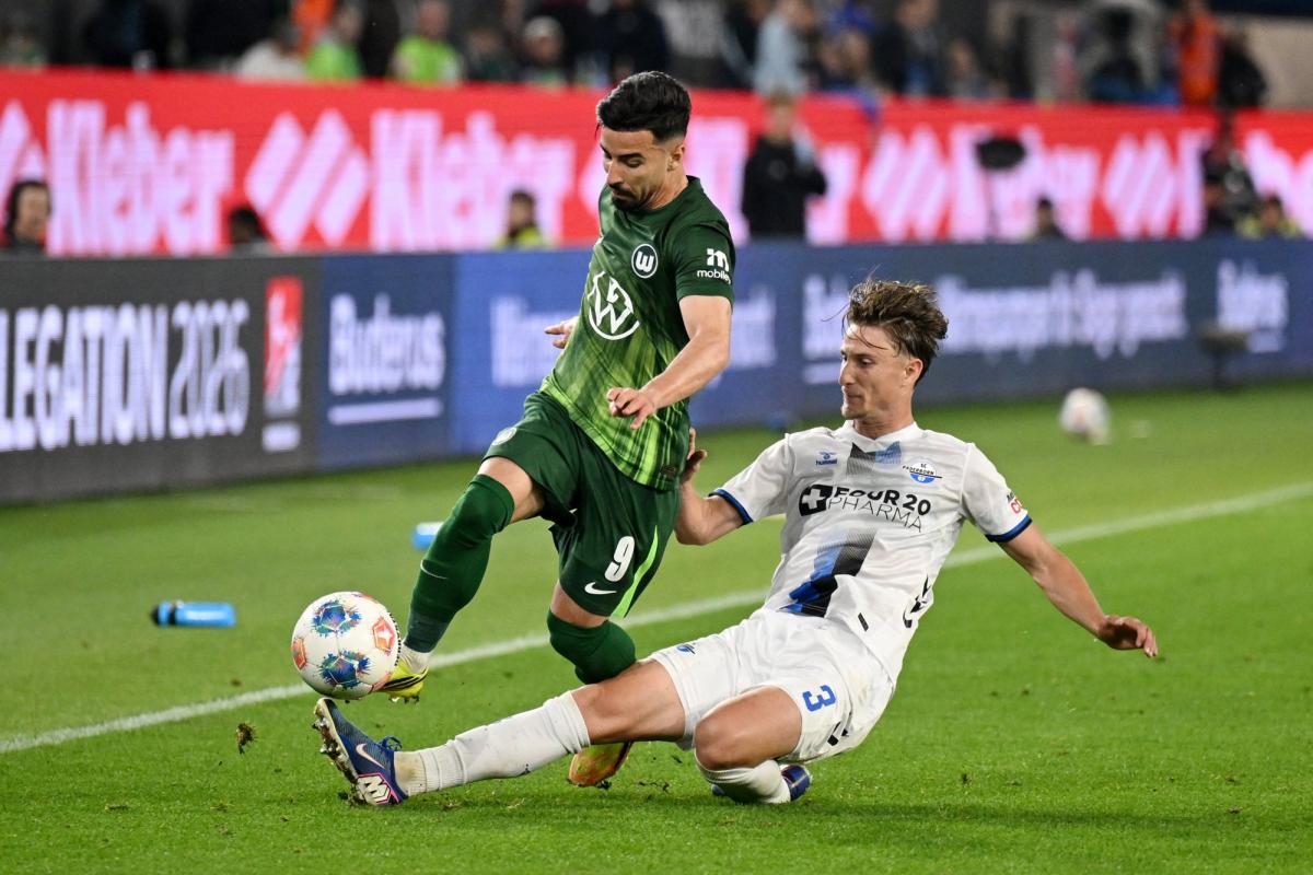 Match nul à wolfsburg : le maintien en bundesliga en suspens après le barrage aller