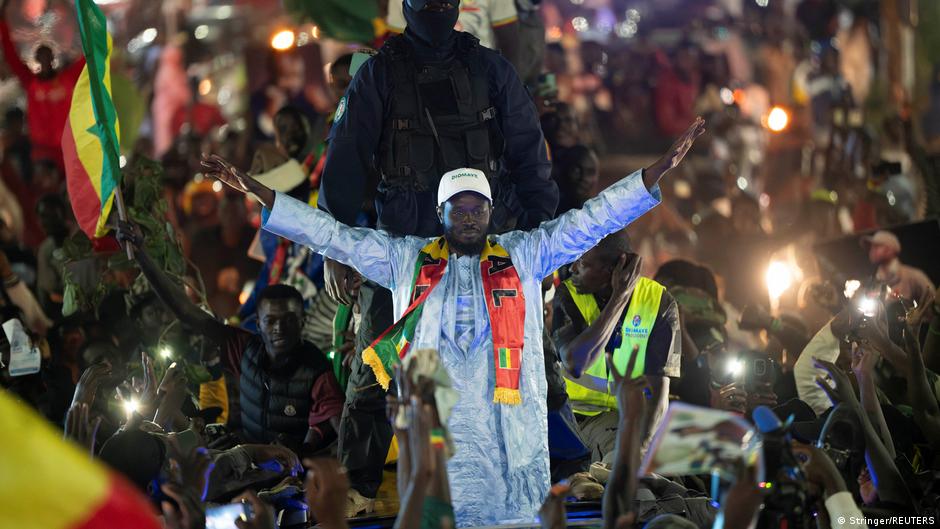 Diomaye Faye tente de s&rsquo;affranchir du Pastef pour affirmer son leadership