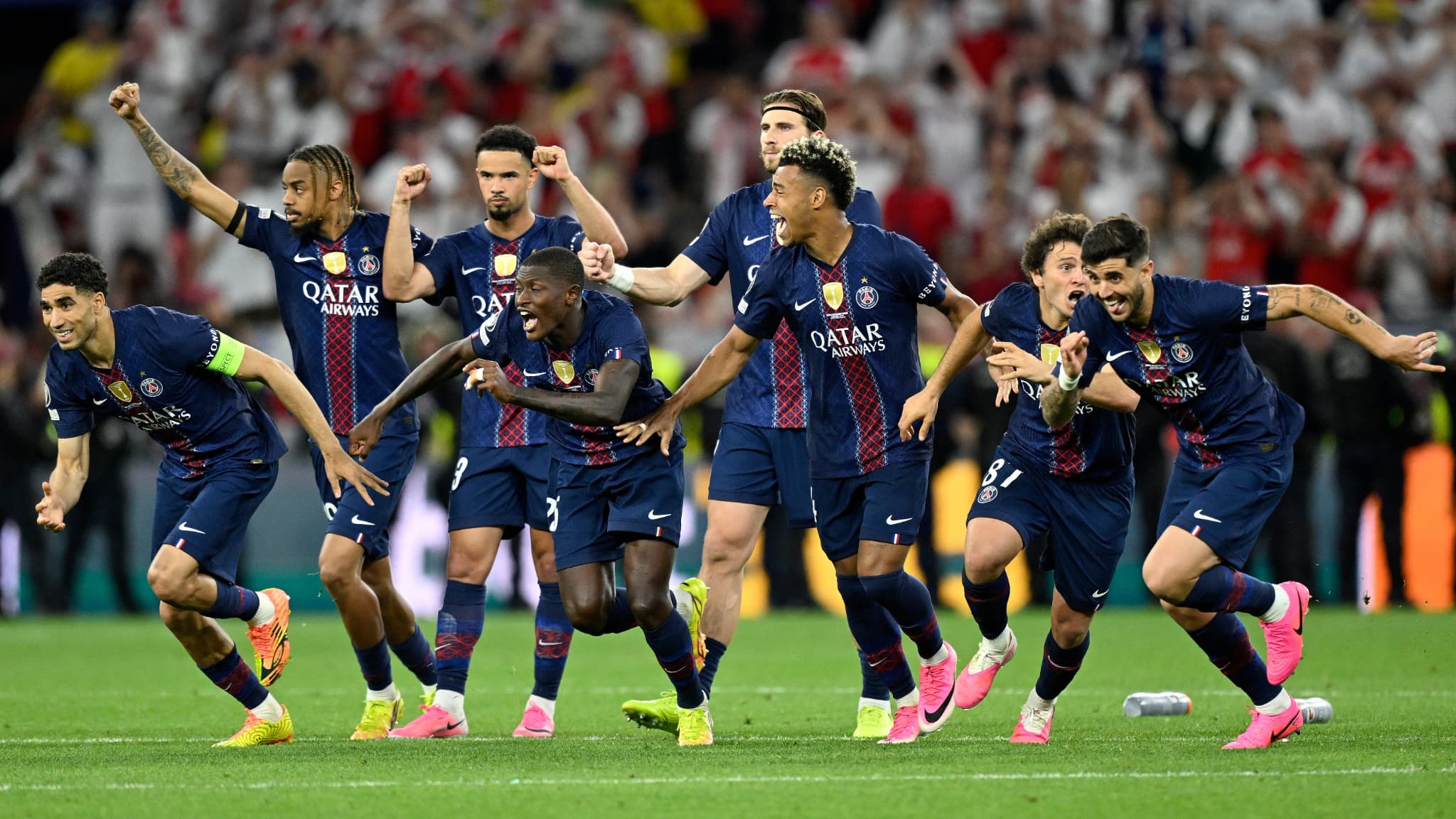 Psg sacre historique en finale : les performances clés des parisiens face à arsenal