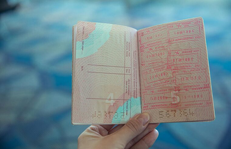 Sénégal : démantèlement d&rsquo;un réseau de faux visas à Dakar, un suspect arrêté