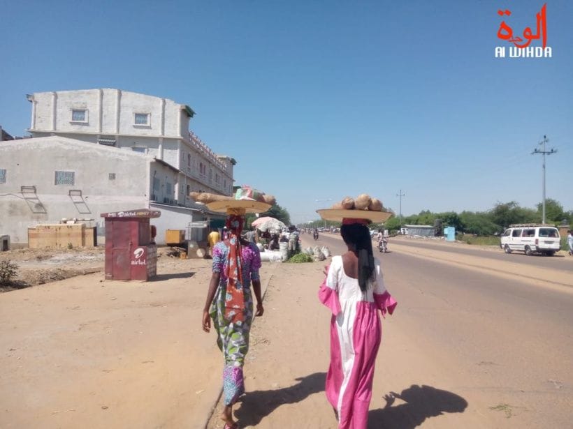 Tchad : le quotidien des vendeuses ambulantes et l&rsquo;avenir incertain de leurs enfants