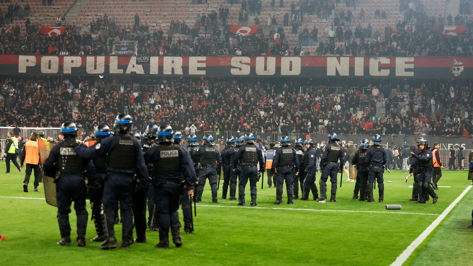 Nice et Saint-Étienne : le huis clos du barrage retour de Ligue 1 officialisé par la FFF
