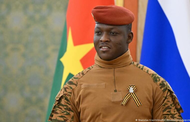 Répression grandissante au Burkina : les voix critiques réduites au silence