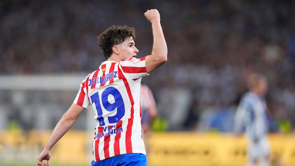 Psg : le fc barcelone en passe de devancer le club parisien pour julian alvarez ?