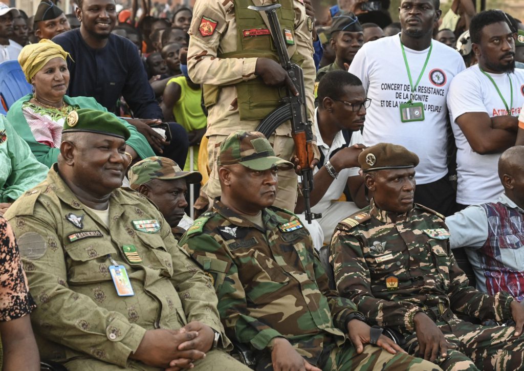 Niger : les autorités militaires menacent les droits fondamentaux après le coup d&rsquo;état