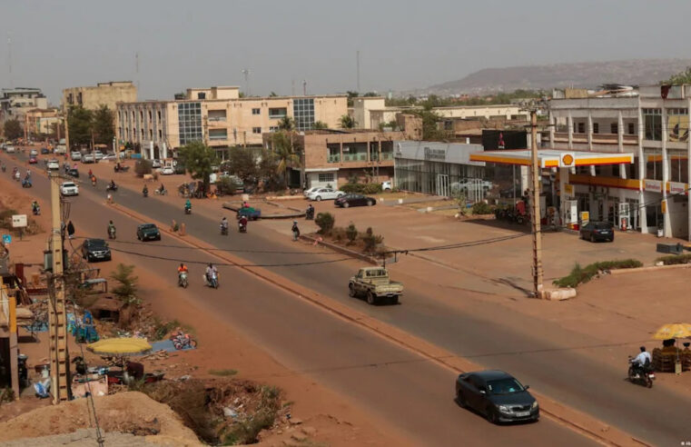 Crise sécuritaire au Mali : les djihadistes accusés de bloquer Bamako
