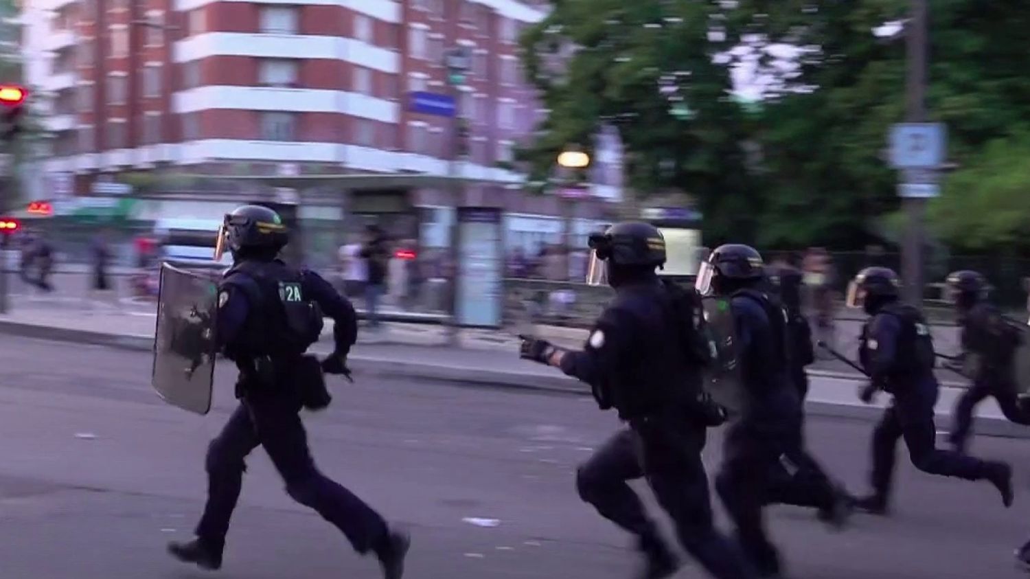 Émeutes après le titre du psg : bilan des violences et des interpellations