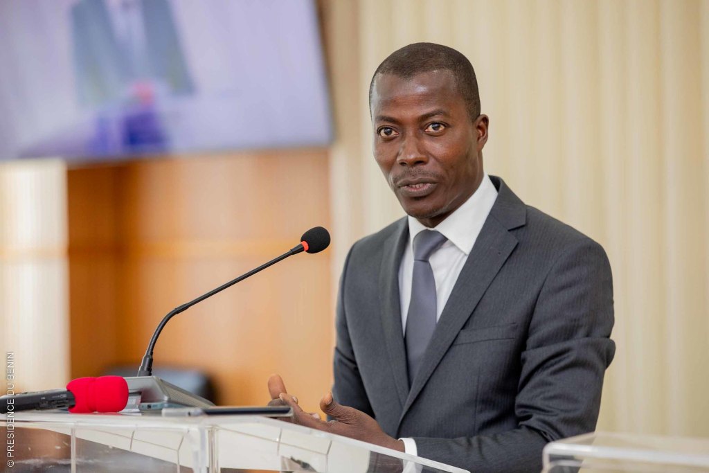 Bénin : houngbédji exhorte son successeur à préserver l&rsquo;honneur national