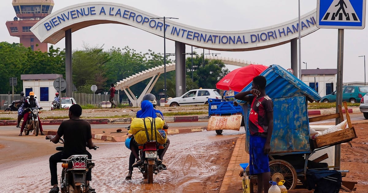 Niamey sous le feu djihadiste : l&rsquo;écho des alliances russes au Niger