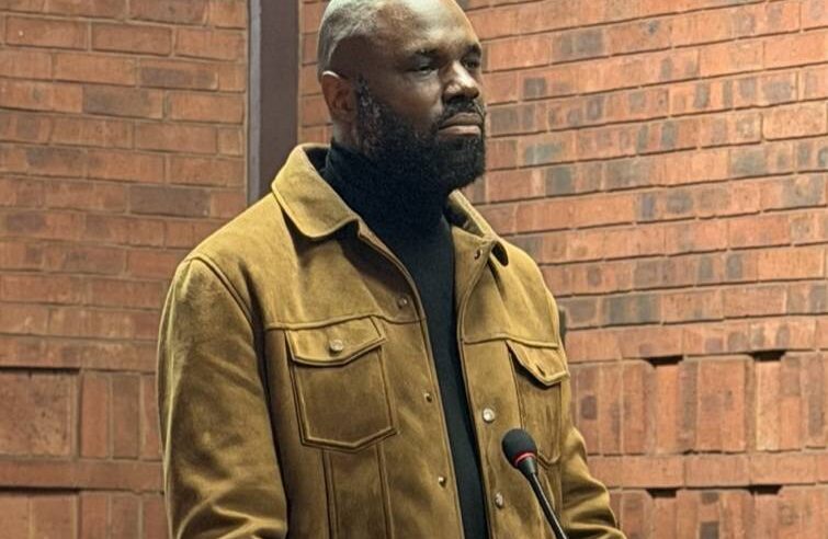 Kemi Seba à Pretoria : quand le militantisme cache des poursuites judiciaires majeures