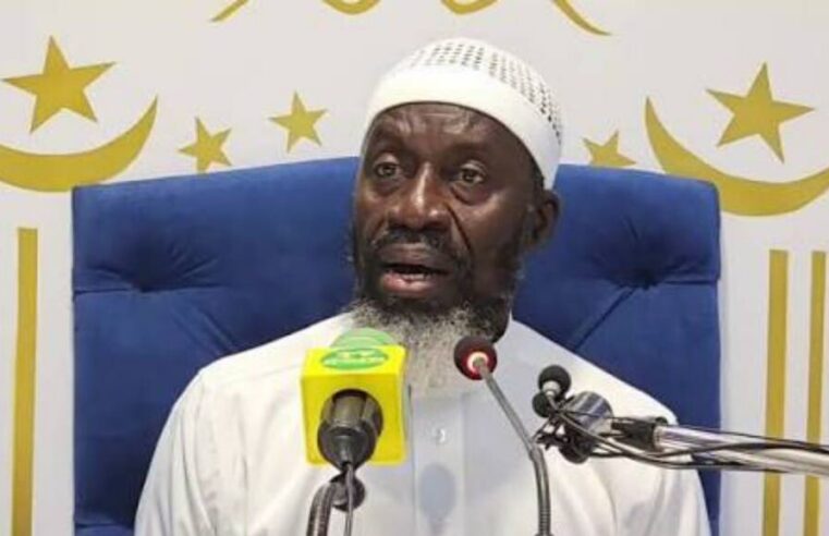 Interpellation d&rsquo;un imam influent au Burkina Faso après ses critiques contre les autorités