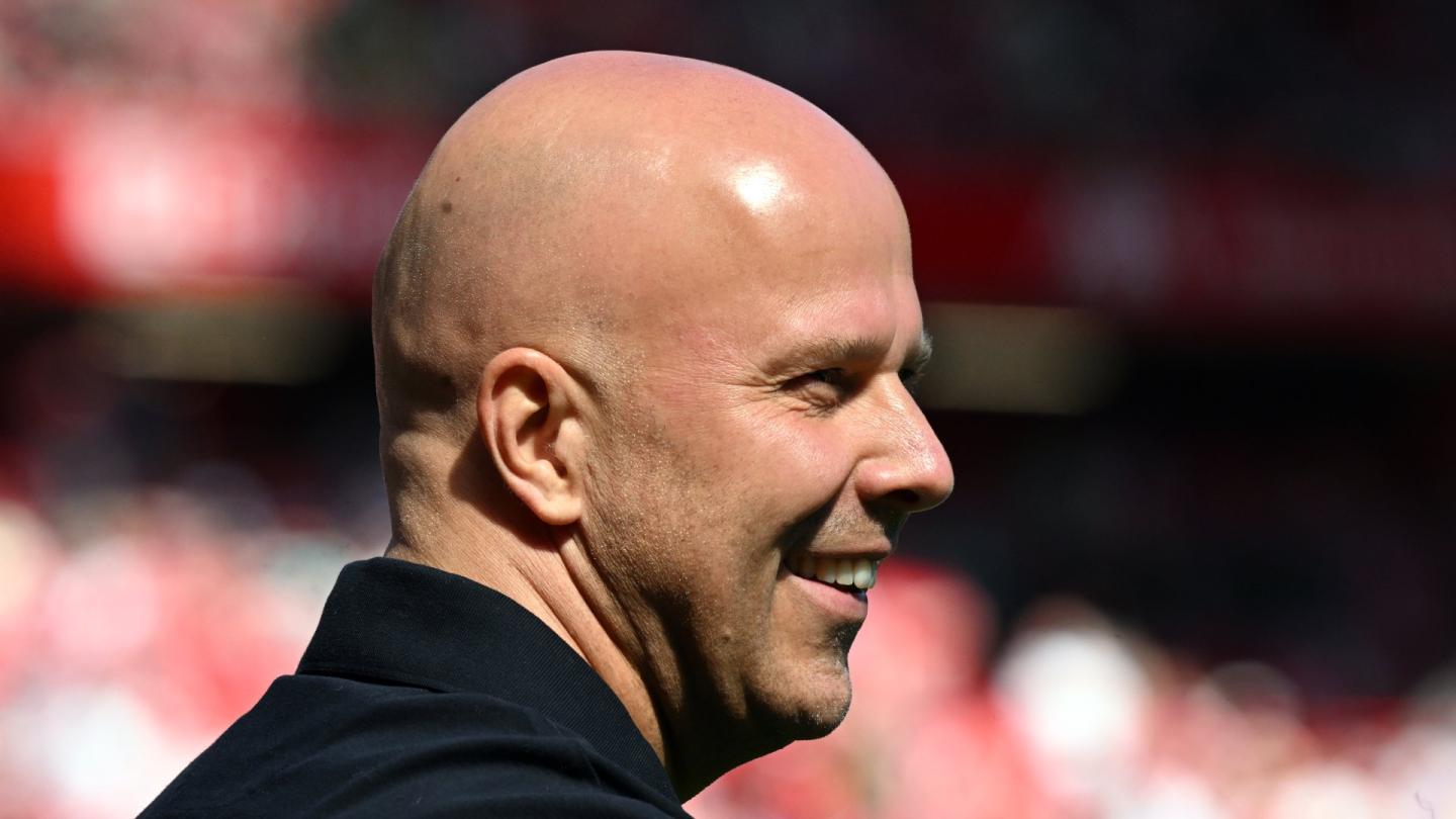 Arne Slot face aux médias : la saison de liverpool, les adieux à deux légendes et la qualification en ligue des champions