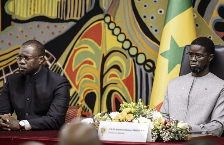 Le président sénégalais remplace son premier ministre après des tensions politiques