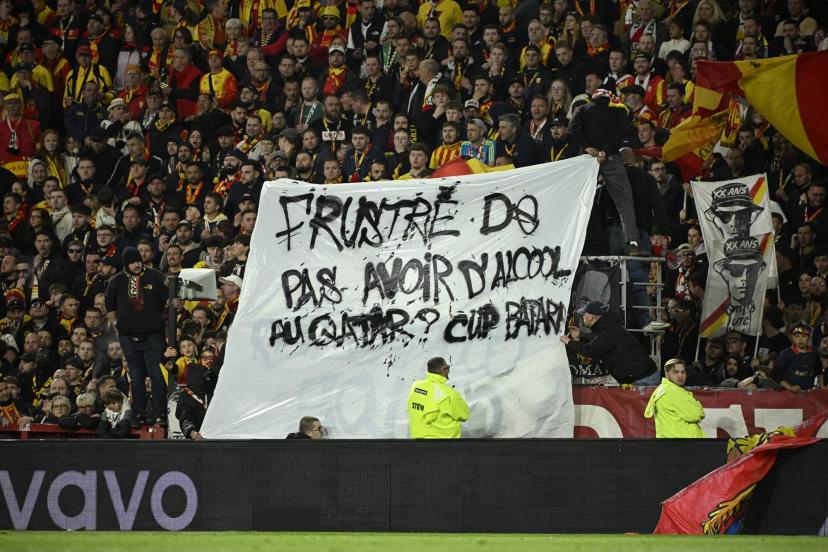 Réponse des supporters lensois lors du match contre le PSG
