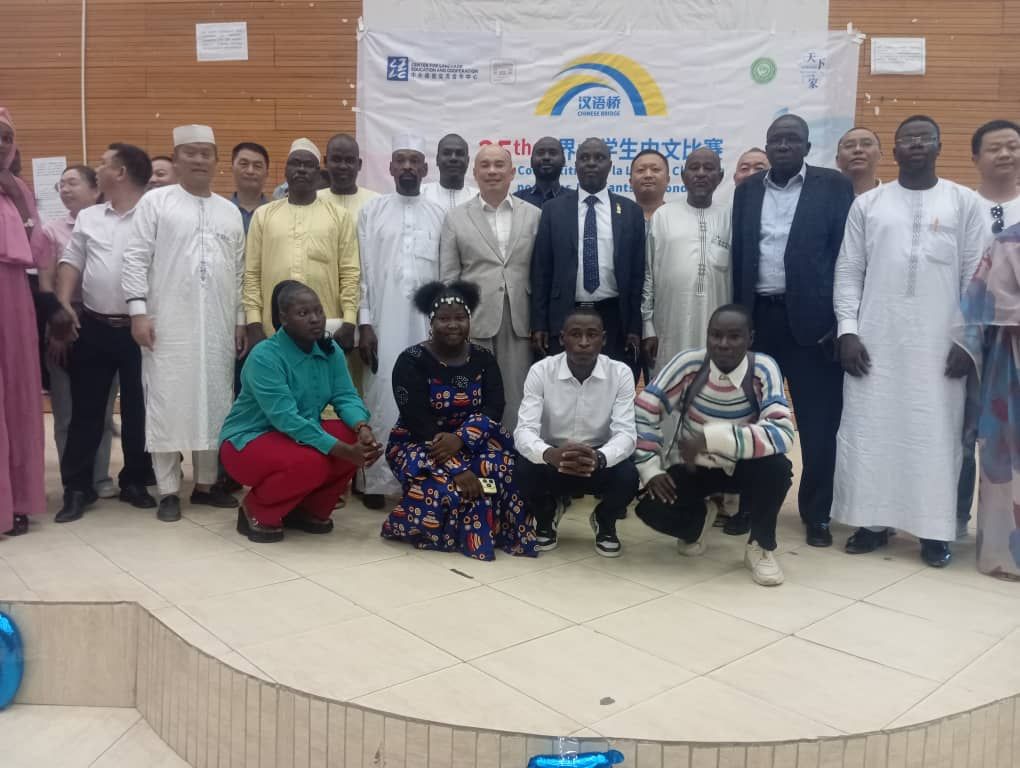 Finaliste du concours de langue chinoise au Tchad, symbolisant l'alliance entre le Tchad et la Chine