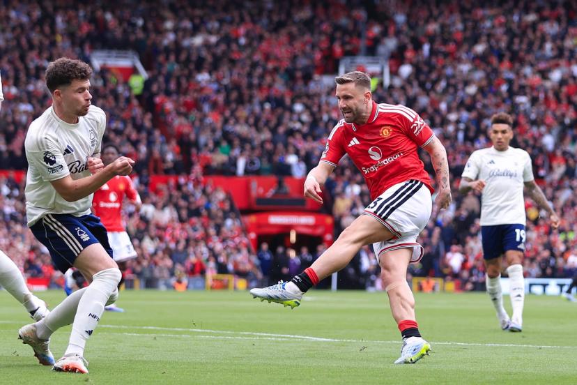 Luke Shaw marque d'une superbe demi-volée pour Manchester United contre Nottingham Forest