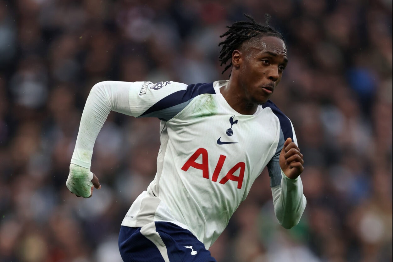 Le Tottenham Hotspur lors d'un match de Premier League contre Aston Villa