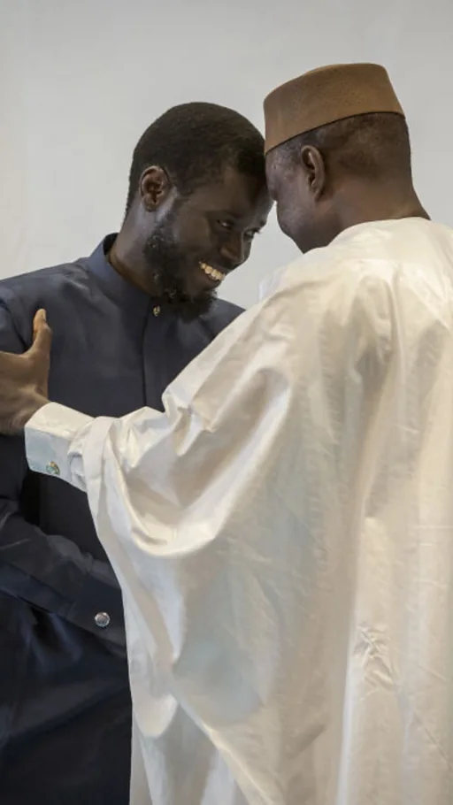 Portrait officiel de Bassirou Diomaye Faye, président du Sénégal, et Ousmane Sonko, ancien Premier ministre
