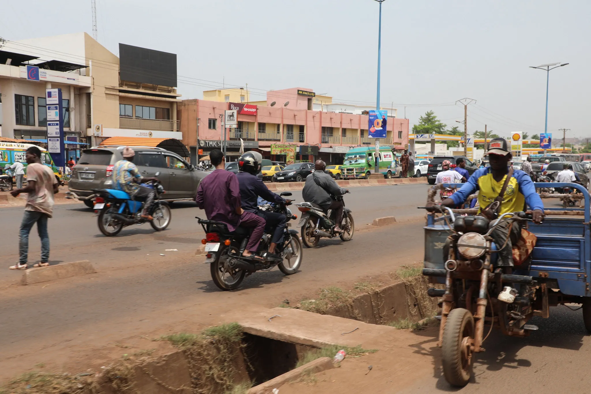 Le blocus des djihadistes provoque des problèmes d'approvisionnement de carburants à Bamako.