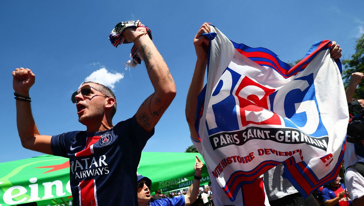 Affluence lors d'une retransmission de match en fan zone
