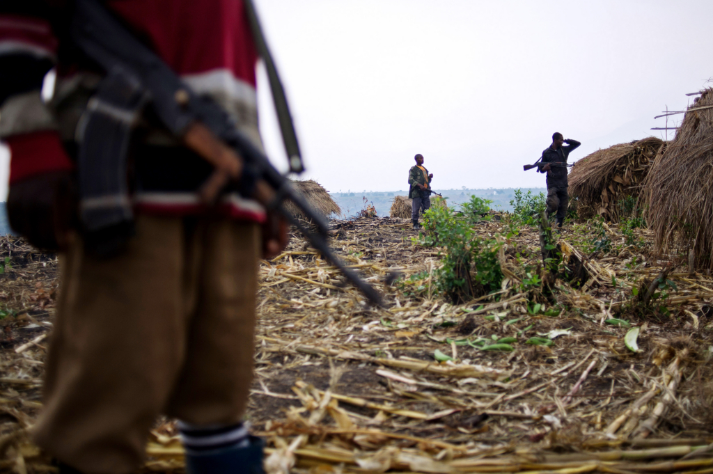 Crimes de guerre en RDC : l&rsquo;armée congolaise doit rompre avec les Wazalendo