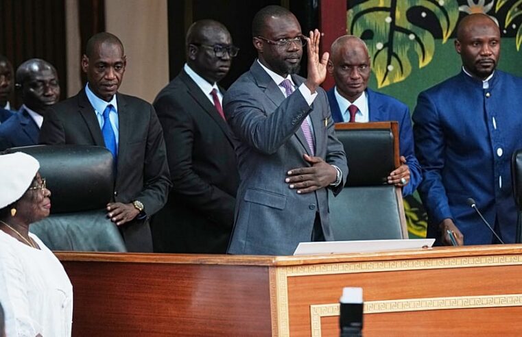 Au Sénégal, Ousmane Sonko réélu à la tête du Pastef et met en garde ses adversaires