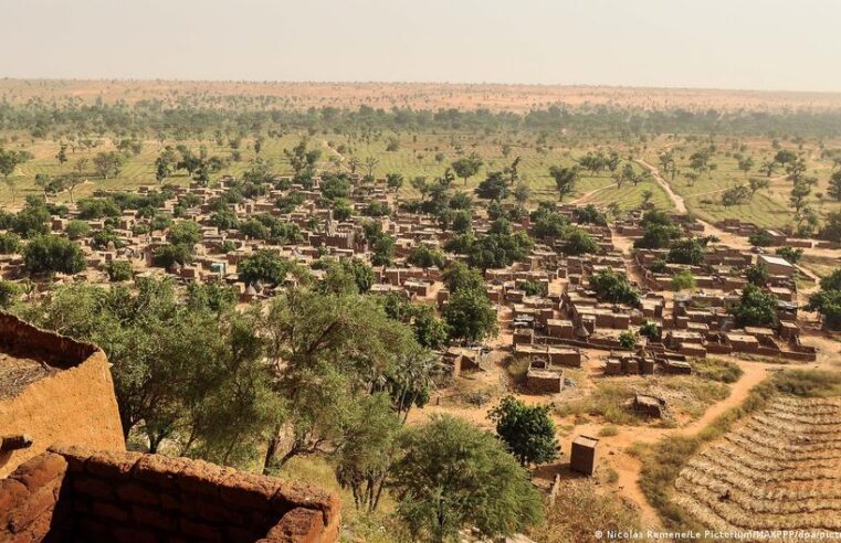 Mali : les Dogons déplacés regagnent leurs villages après un accord avec le Jnim