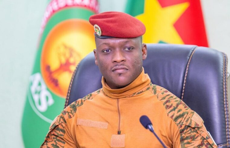 Burkina Faso : suspension de deux organisations islamiques après l&rsquo;incarcération d&rsquo;un imam contestataire