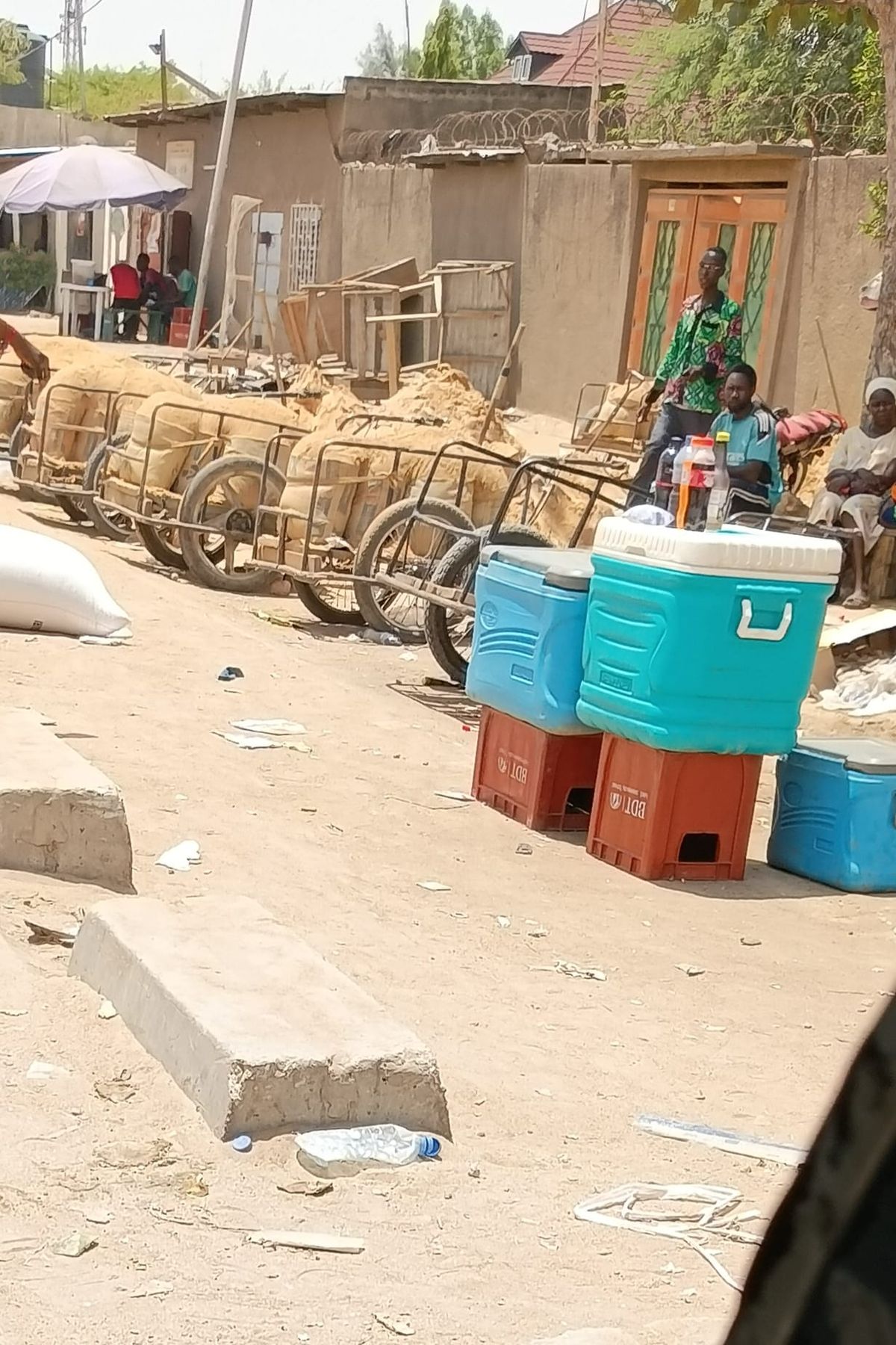 N&rsquo;Djamena : le commerce du sable, dernier recours des jeunes