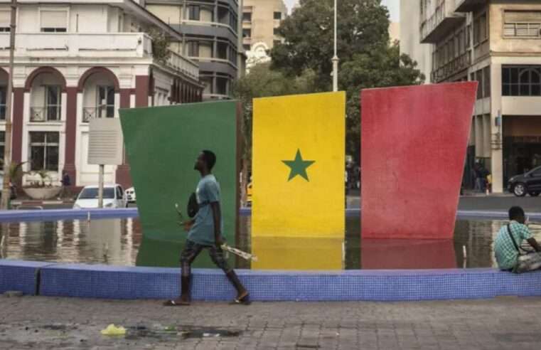 Réforme constitutionnelle au Sénégal : le président Faye opte pour un référendum