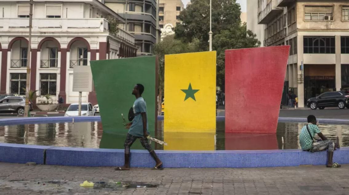 Réforme constitutionnelle au Sénégal : le président Faye opte pour un référendum