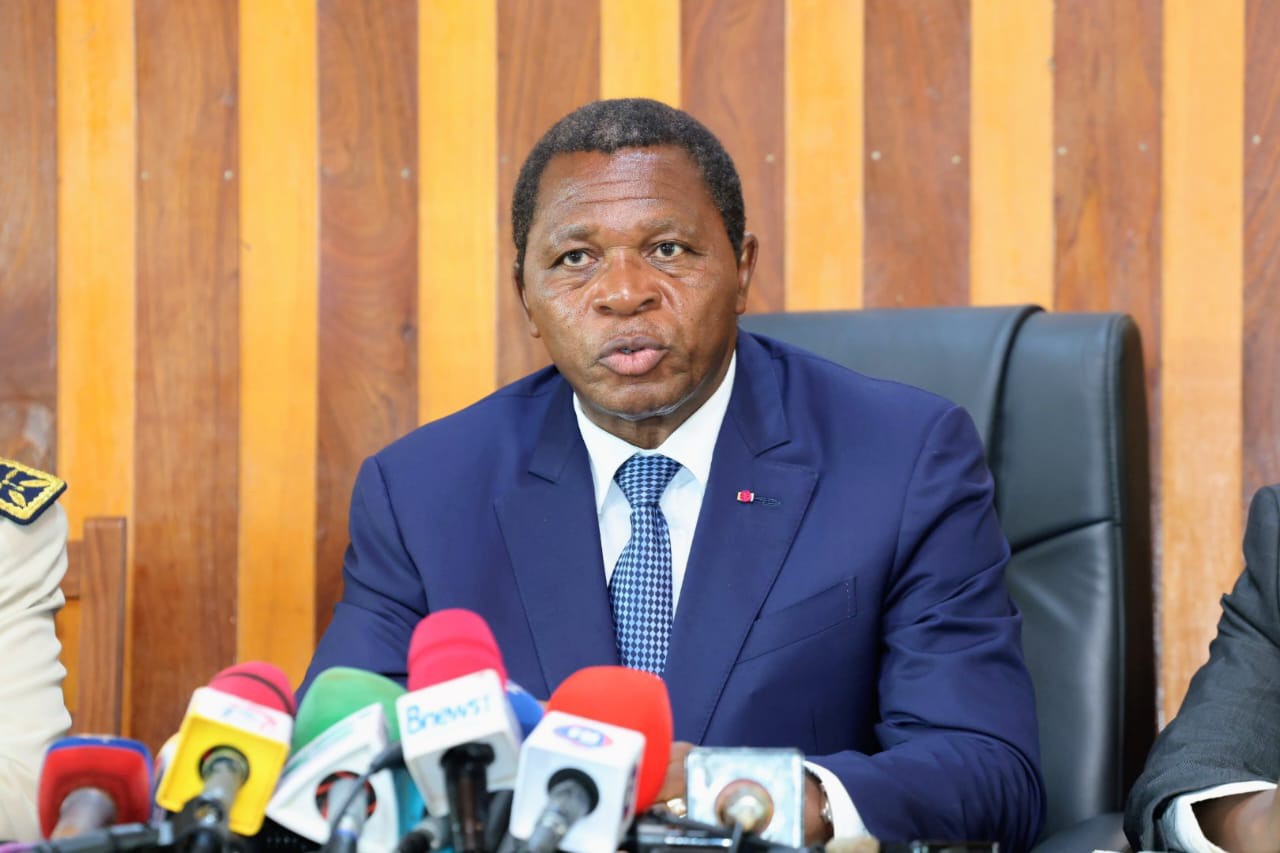 La théorie de l&rsquo;équilibre imparfait d&rsquo;Atanga Nji : une contribution majeure à la pensée politique camerounaise