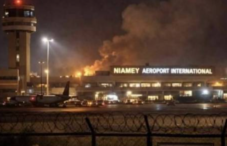 Tirs nourris près de l&rsquo;aéroport de Niamey : la capitale nigérienne sous haute tension