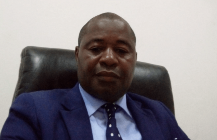 André Luther Meka s&rsquo;insurge contre le français de Mamadou Mota sur Equinoxe TV
