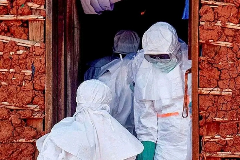 Ebola en Rdc: le gouvernement durcit les mesures de riposte après un cas en France