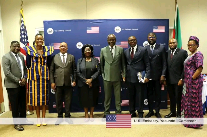 Le caméroun et les États-Unis renforcent leur dialogue sur l&rsquo;état de droit