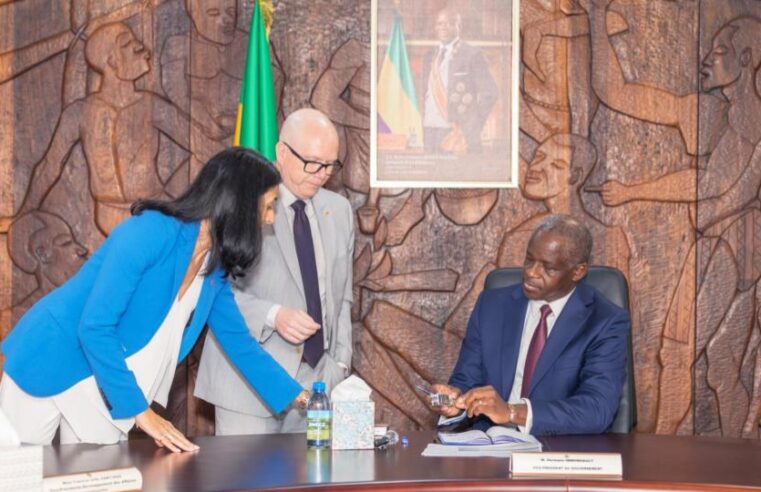 Le Gabon mise sur des timbres d&rsquo;accise nouvelle génération pour contrer la fraude
