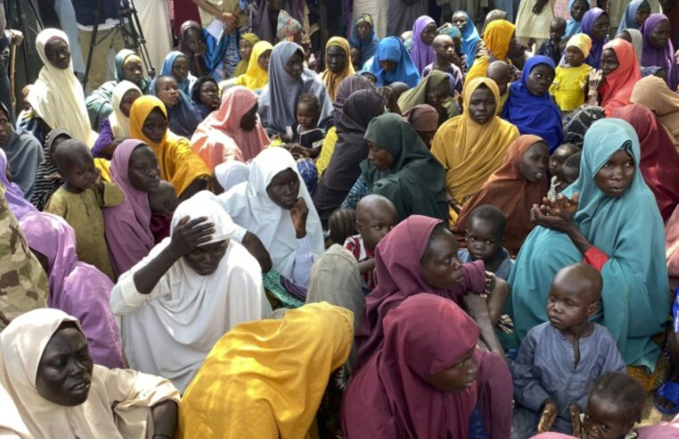 Libération de femmes et d&rsquo;enfants au Nigeria : les otages de Boko Haram remis aux autorités
