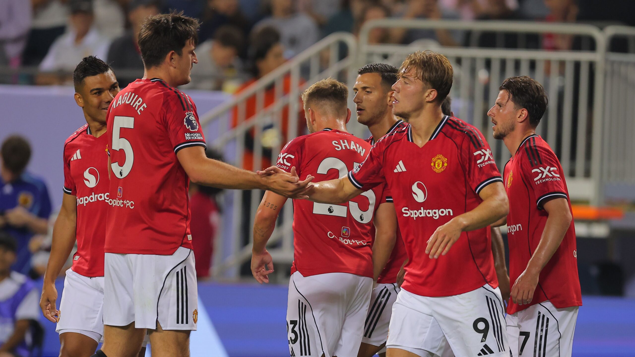 Rasmus hoejlund quitte manchester united pour naples : le mercato prend un tournant décisif