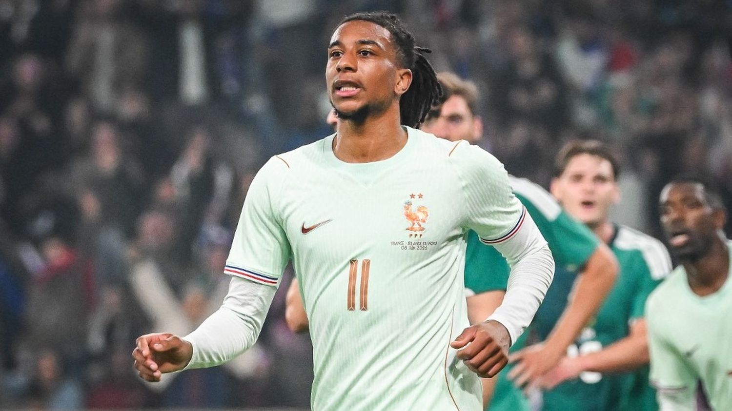 Victoire convaincante des bleus avant le mondial : olise brille pour les adieux de deschamps