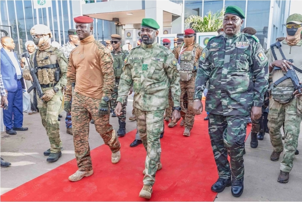 Attaque à l&rsquo;aéroport de Niamey : l&rsquo;AES pointe des commanditaires étrangers