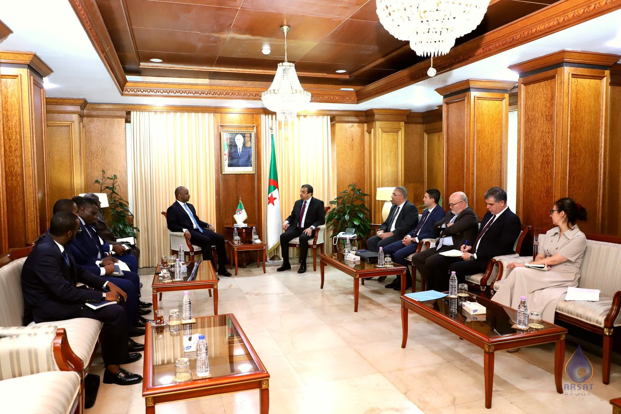 Le Tchad et l&rsquo;Algérie renforcent leur partenariat pétrolier à Alger
