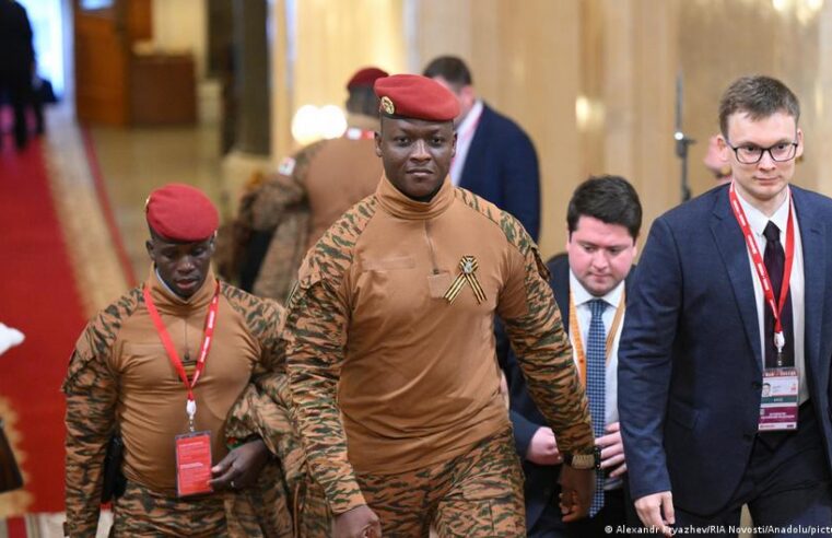 Révolution populaire au Burkina Faso : entre rêves et réalités politiques