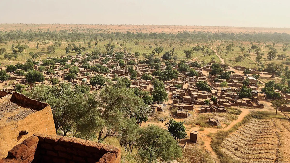 Mali : des milliers de dogons regagnent leurs villages après un accord avec le jnim