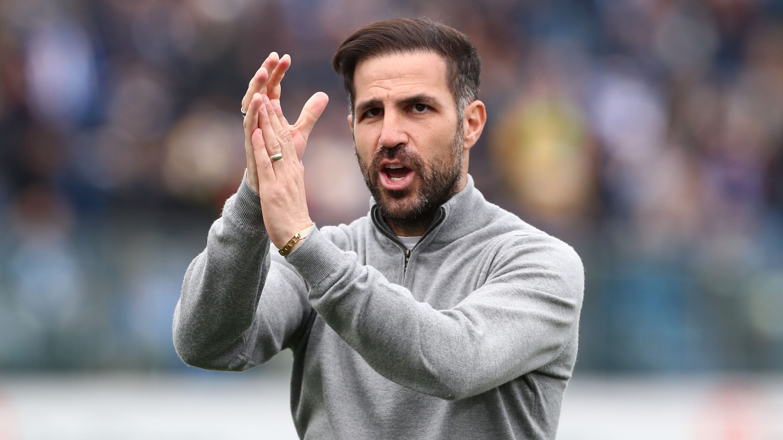 Cesc Fabregas de retour à l&rsquo;Emirates Stadium : un match amical chargé d&rsquo;émotion